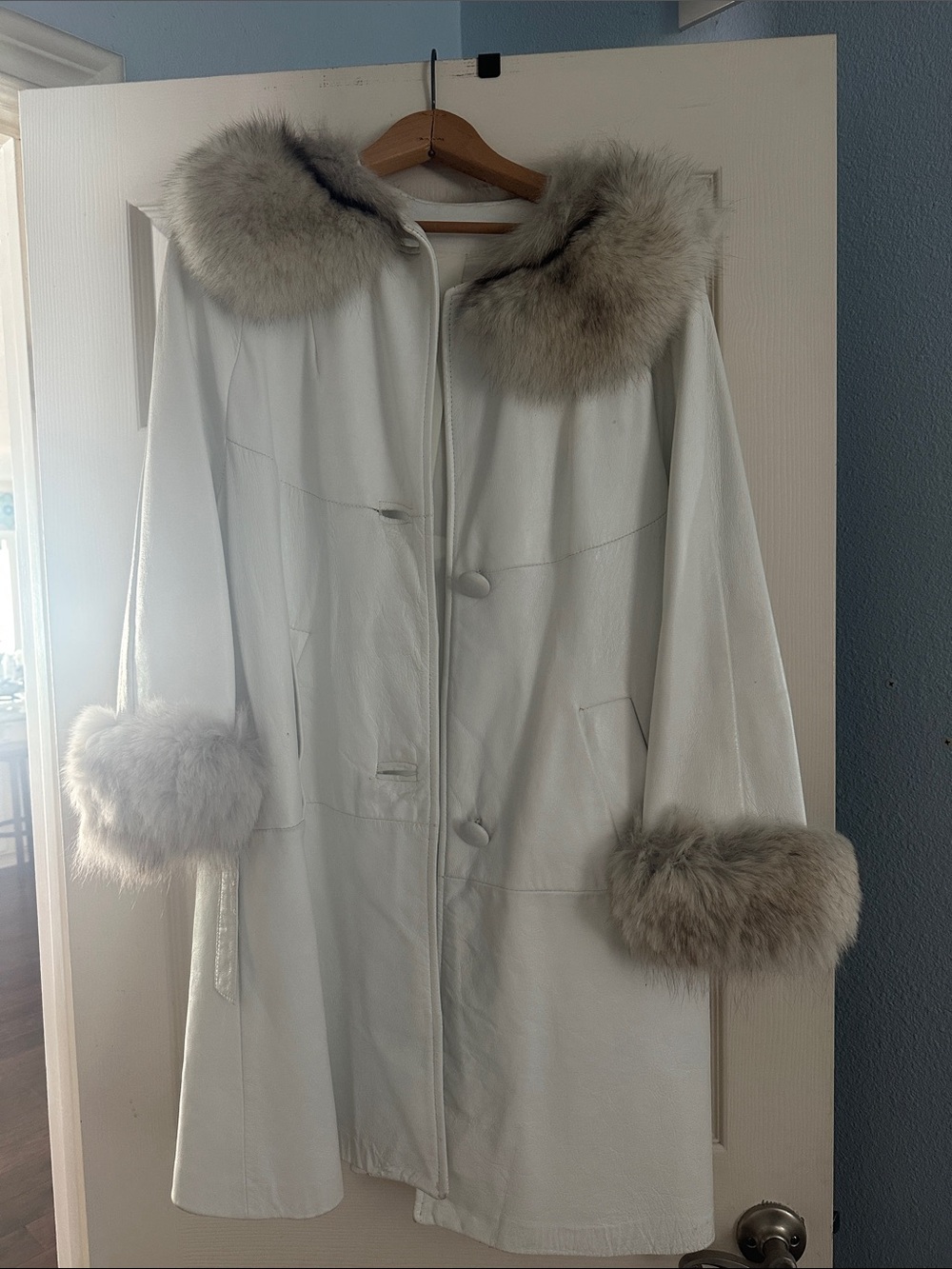 Vintage White Leather Coat with Fur Trim